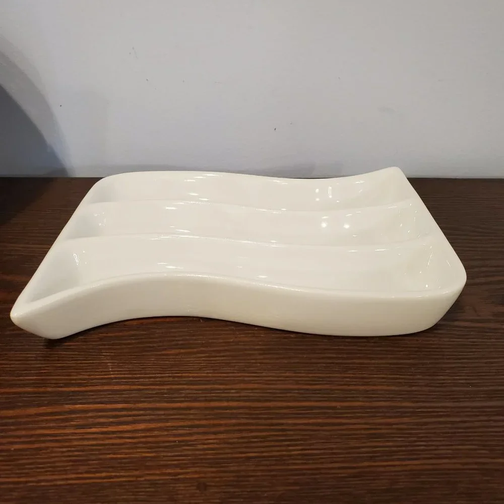 Crate & Barrel White Porcelain Wave Appetizer Olive Cracker Plate Tray Dish 7
